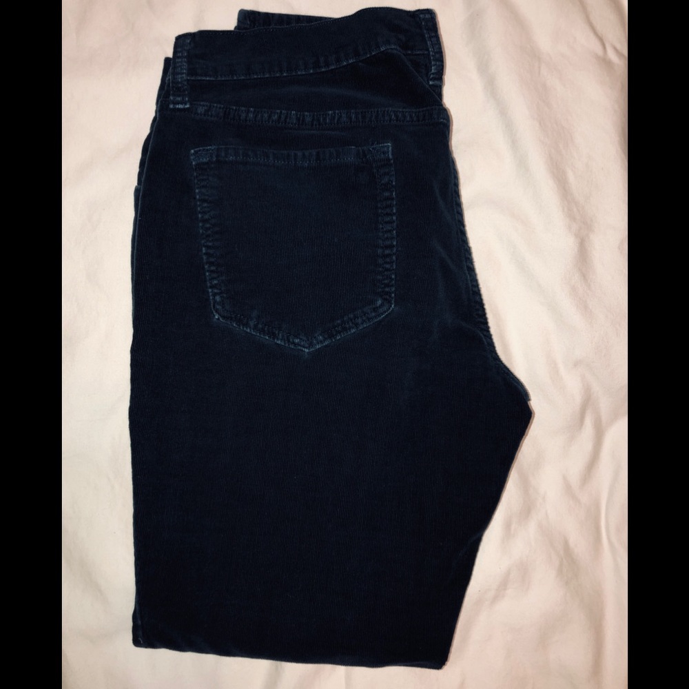 Old Navy Corduroy pants size 14. Good condition.